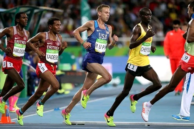 俄勒冈计划长跑名将盖伦鲁普体能训练视频浅析