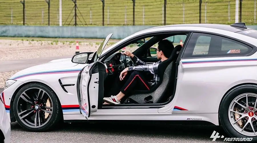 F4w 最速bmw M4 是如何炼成的 玩家 哔哩哔哩
