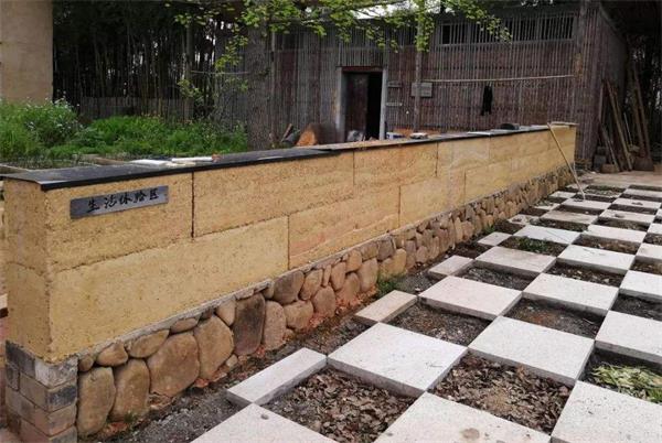 城市中泥巴稻草漆墙的悄然兴起