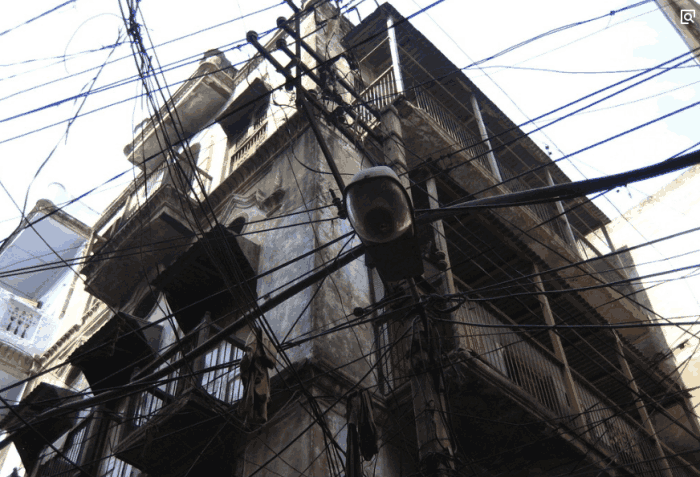 【小y和小绿的业余写作】连载小说——虞美人(1.3)