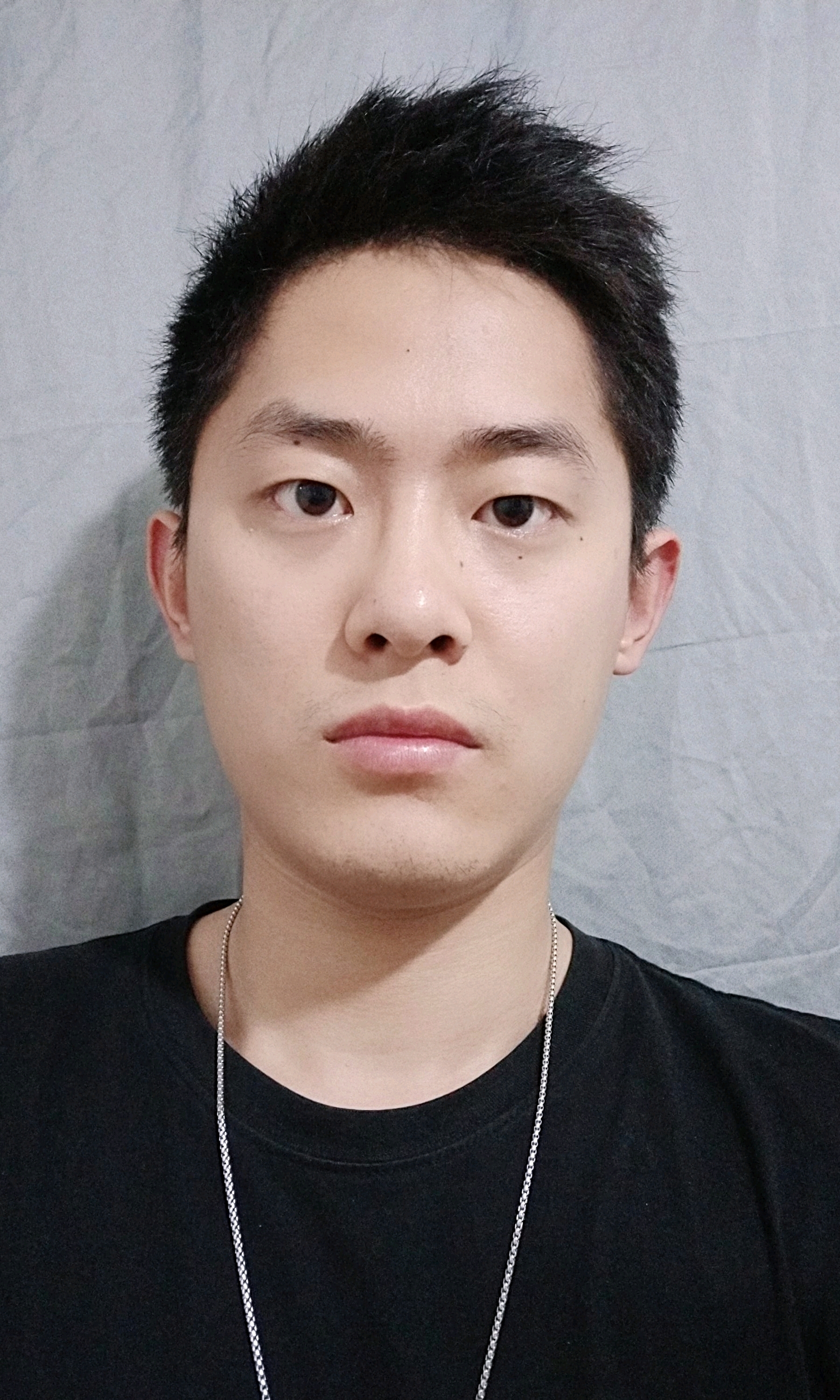 00后男生项链照片平贺小豪