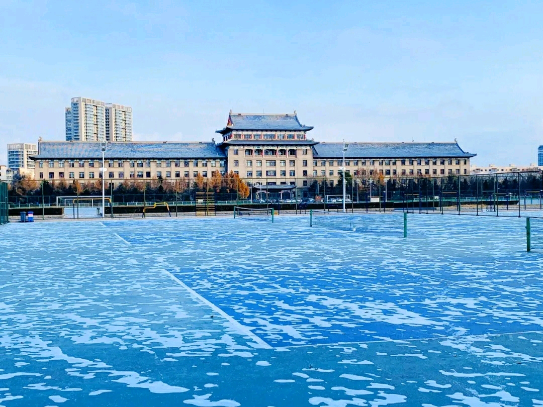 哈尔滨工程大学雪景图片