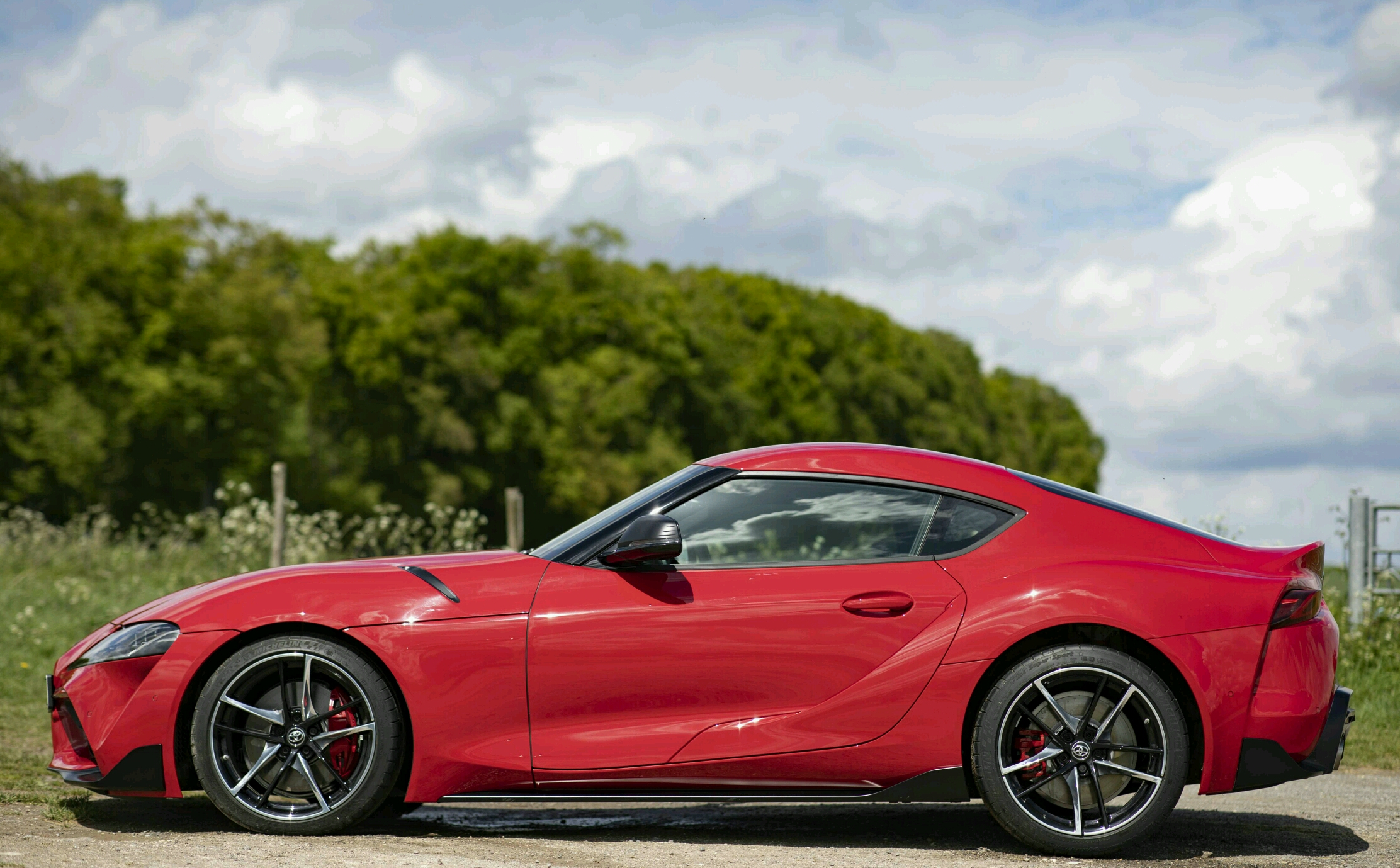 丰田supra - 哔哩哔哩