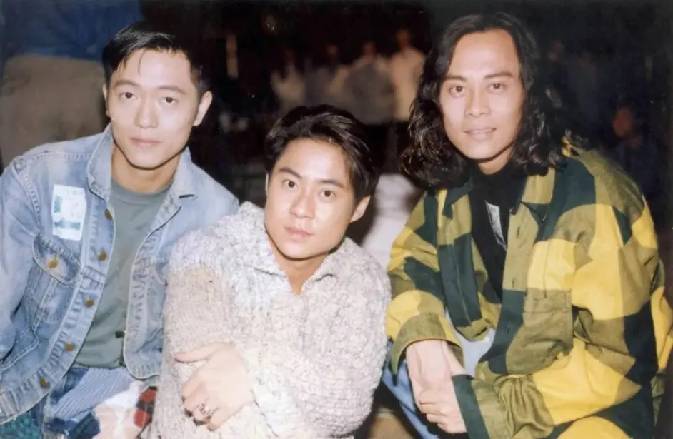 草蜢31年前歌曲遭改编 失恋不怪他阵线联盟 到底 不怪他 哔哩哔哩