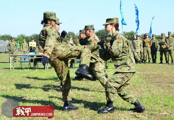国防女子图鉴 杂谈日本自卫队的女性自卫官 哔哩哔哩
