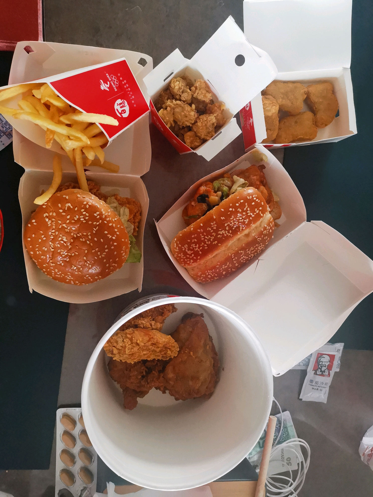 午餐:肯德基春分桶