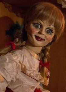 安娜贝尔的真实故事 诡异娃娃被恶灵附身?