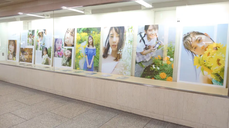 小坂菜緒1st写真集 君は誰 発売記念パネル展 哔哩哔哩