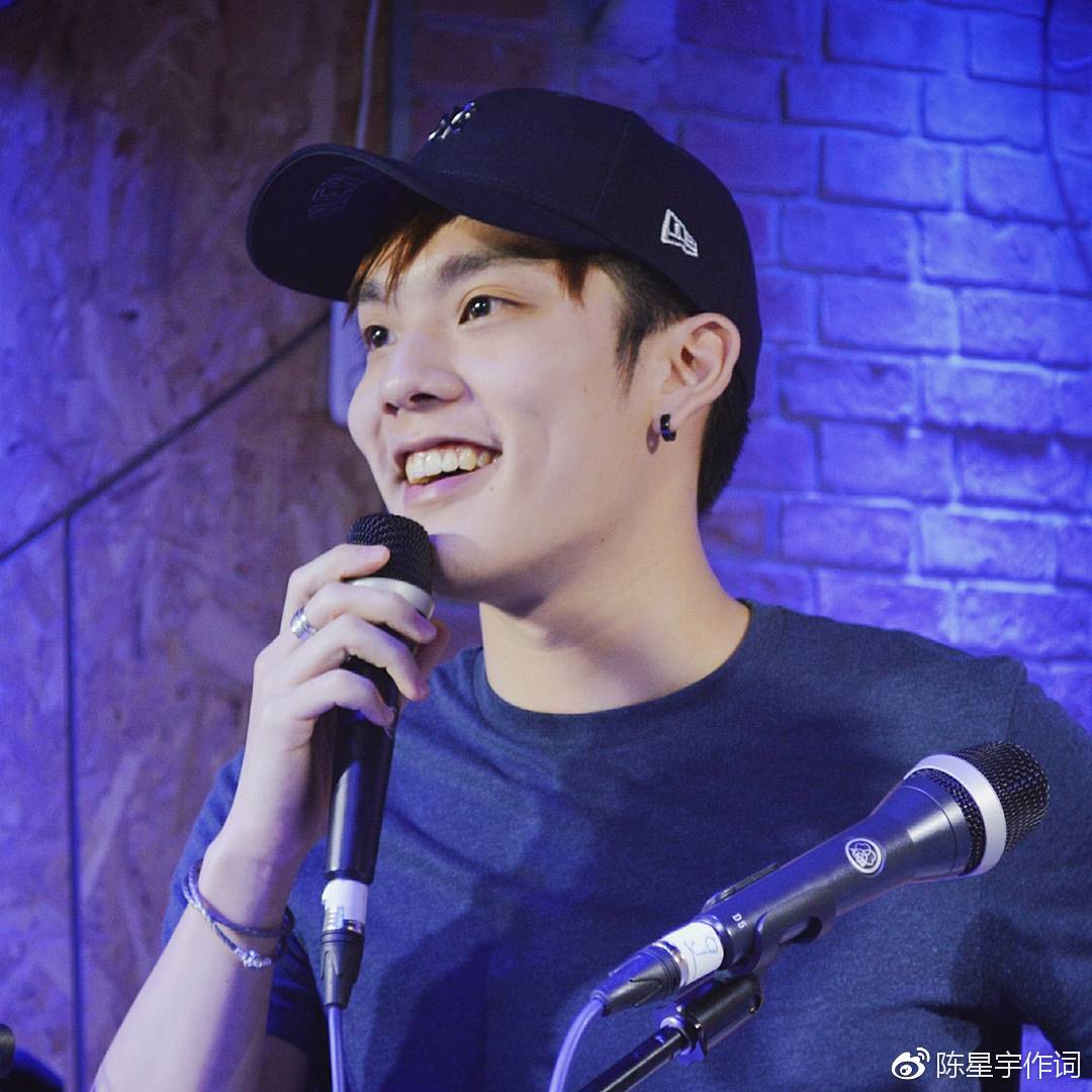 泰国明星copter panuwat星路历程及泰剧等作品简评:泰剧逐月之月里的