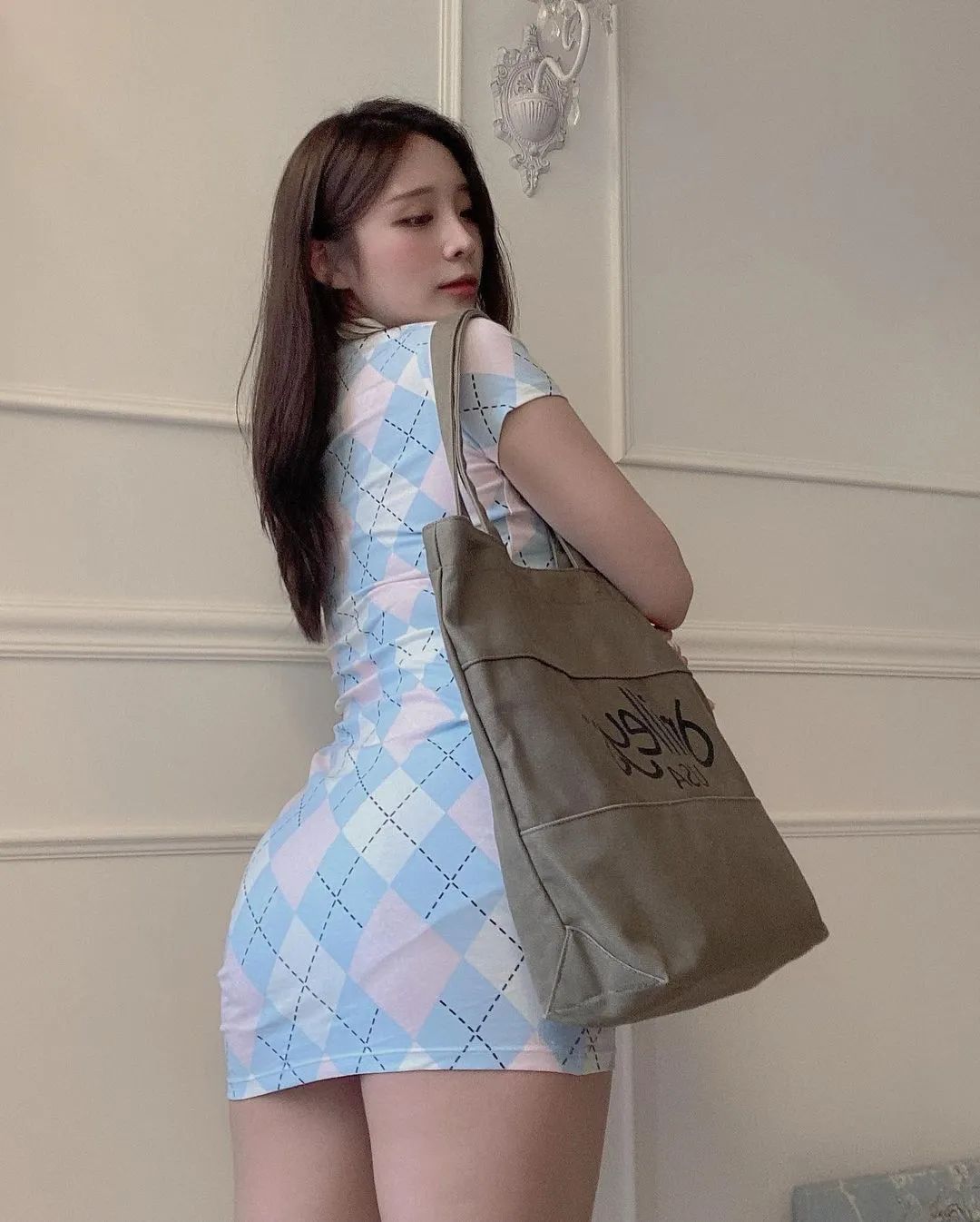 性感妩媚、前凸后翘的瑜伽老师GgotBBang - 哔哩哔哩