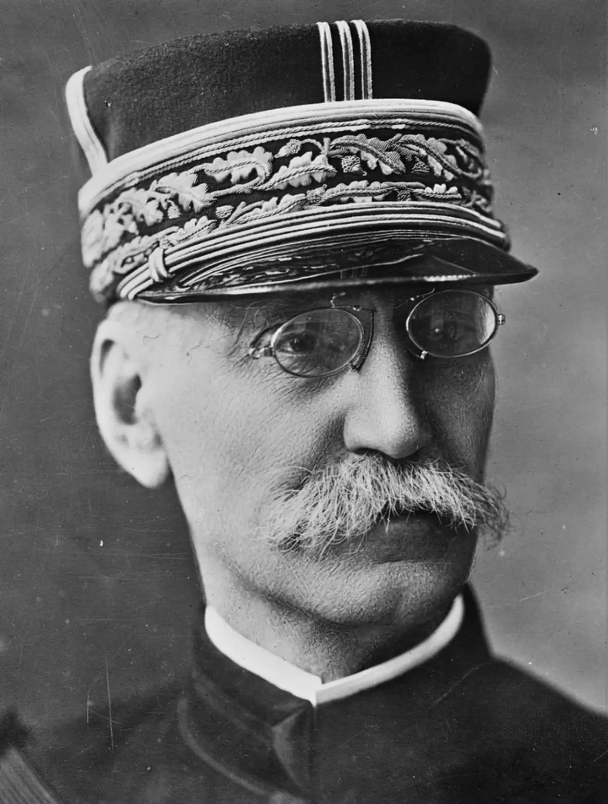 贝当 凡尔登之狮约瑟夫·霞飞 愚钝将军,法军的镇定剂斐迪南·福煦