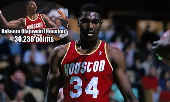 奥拉朱旺生涯3次进入总决赛那么他的数据如何有点恐怖