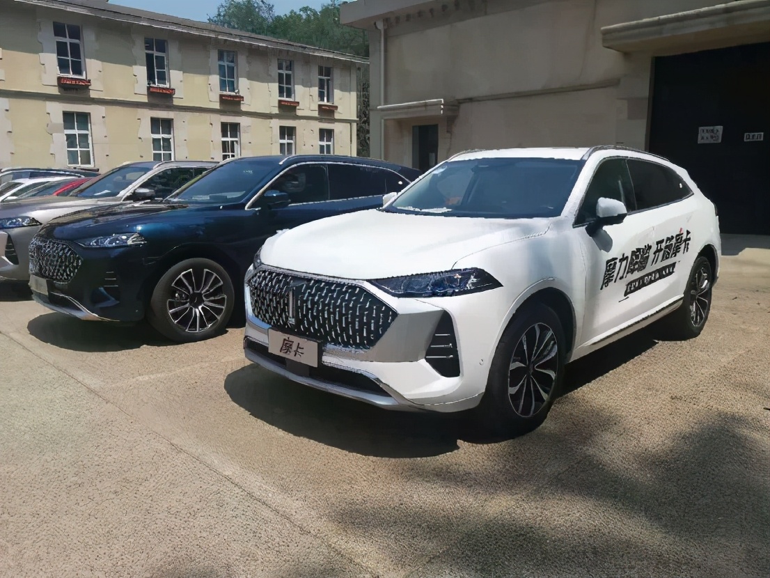 博采新老势力之长试驾wey摩卡