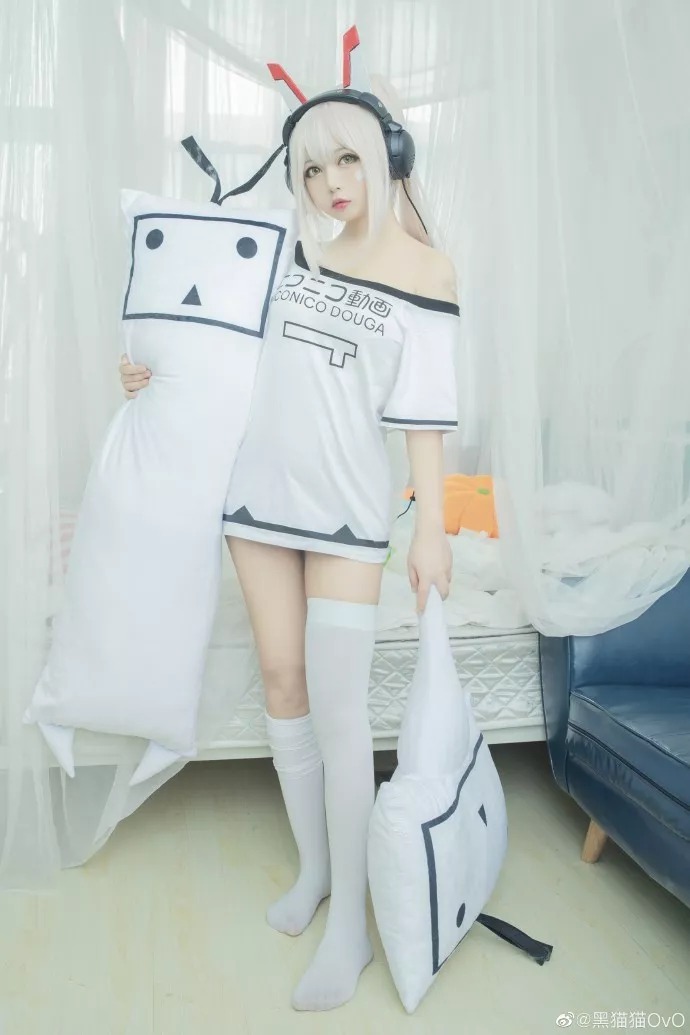 穿睡衣的小姐姐