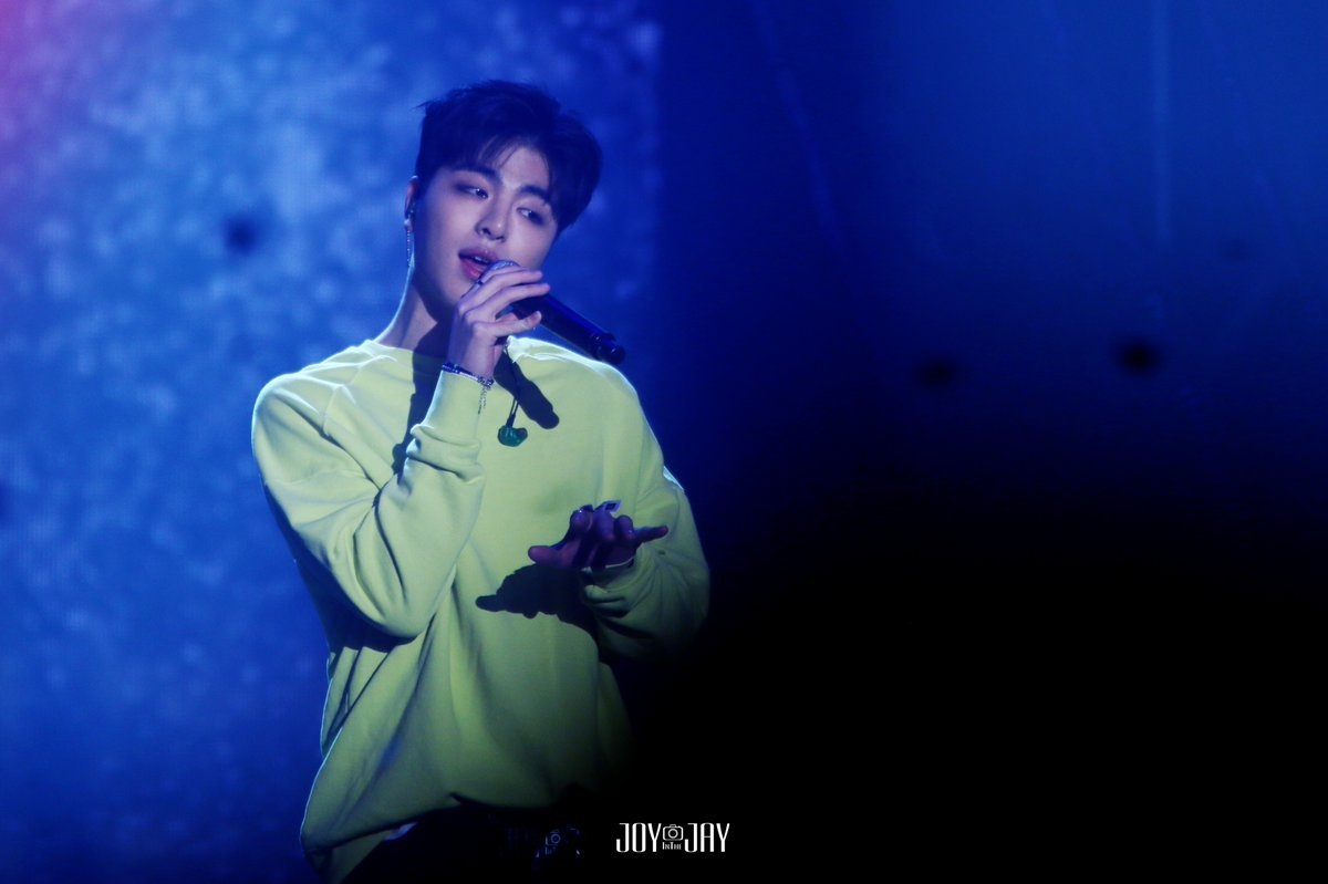 【金韩彬】消磨待机时间(内附舞台照片)