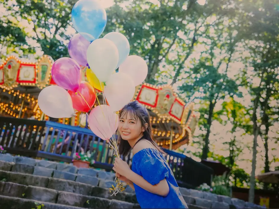 小坂菜緒1st写真集 君は誰 発売記念パネル展 哔哩哔哩