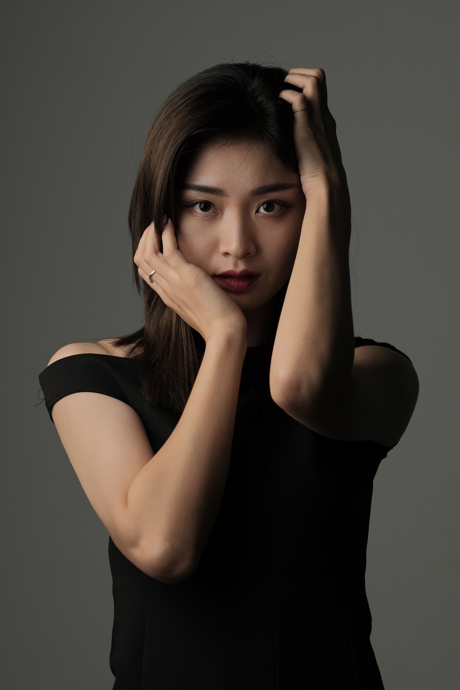 兴趣 摄影 星泽单灯人像(第三章)   在文章的后期我会讲单灯布光,如何