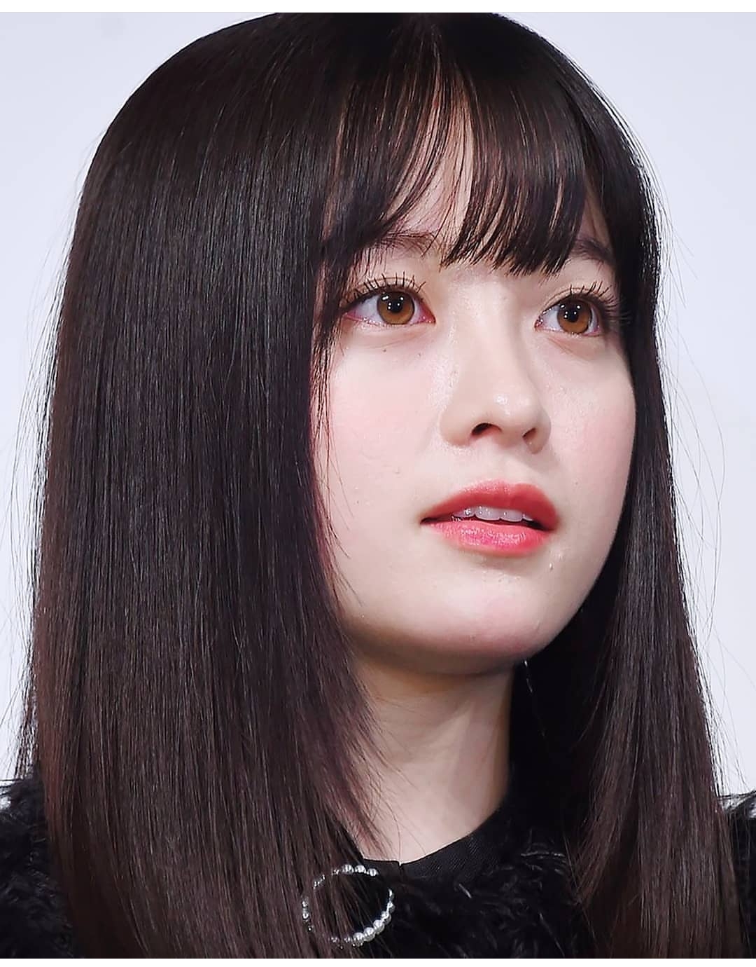 [桥本环奈]仪态越发端了呢