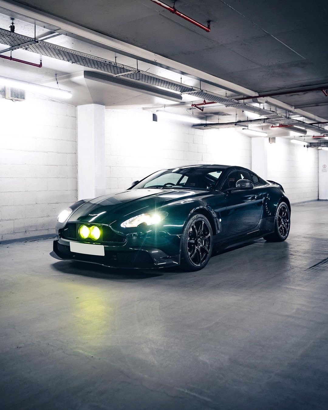 【车型鉴赏】阿斯顿马丁/aston martin vantage gt8