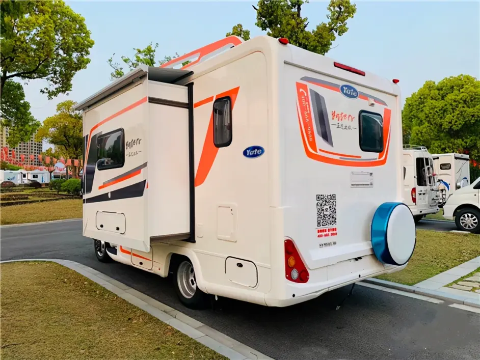 新款亚特尊领dt依维柯c型房车 上海现车年终钜惠 哔哩哔哩