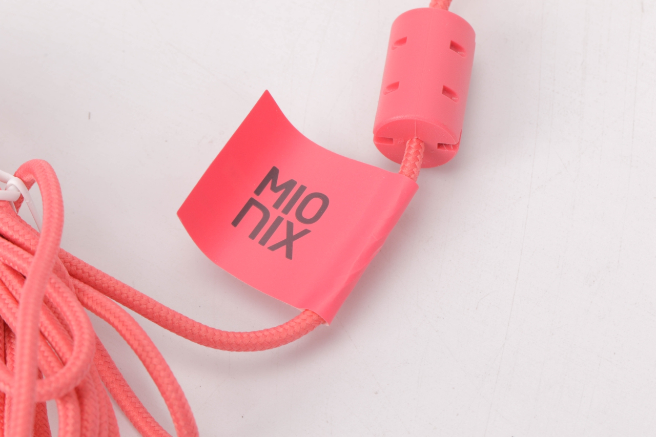 少女般的红粉气息 Mionix桌面游戏套装评测