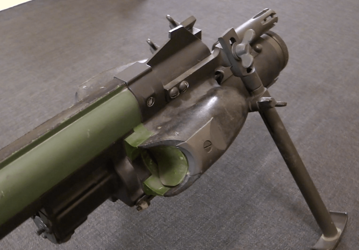 温彻斯特spiw的3发榴弹发射器,它也让全武器极其头重脚轻