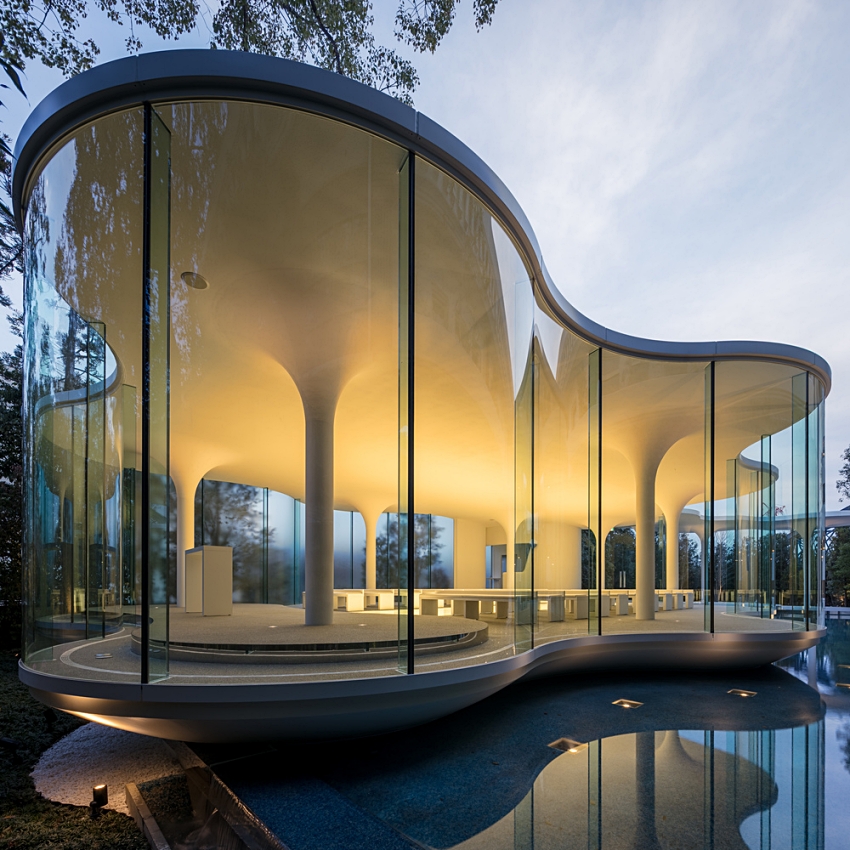 如梦似幻的云朵建筑!日本aile blanche 白之翼婚礼教堂