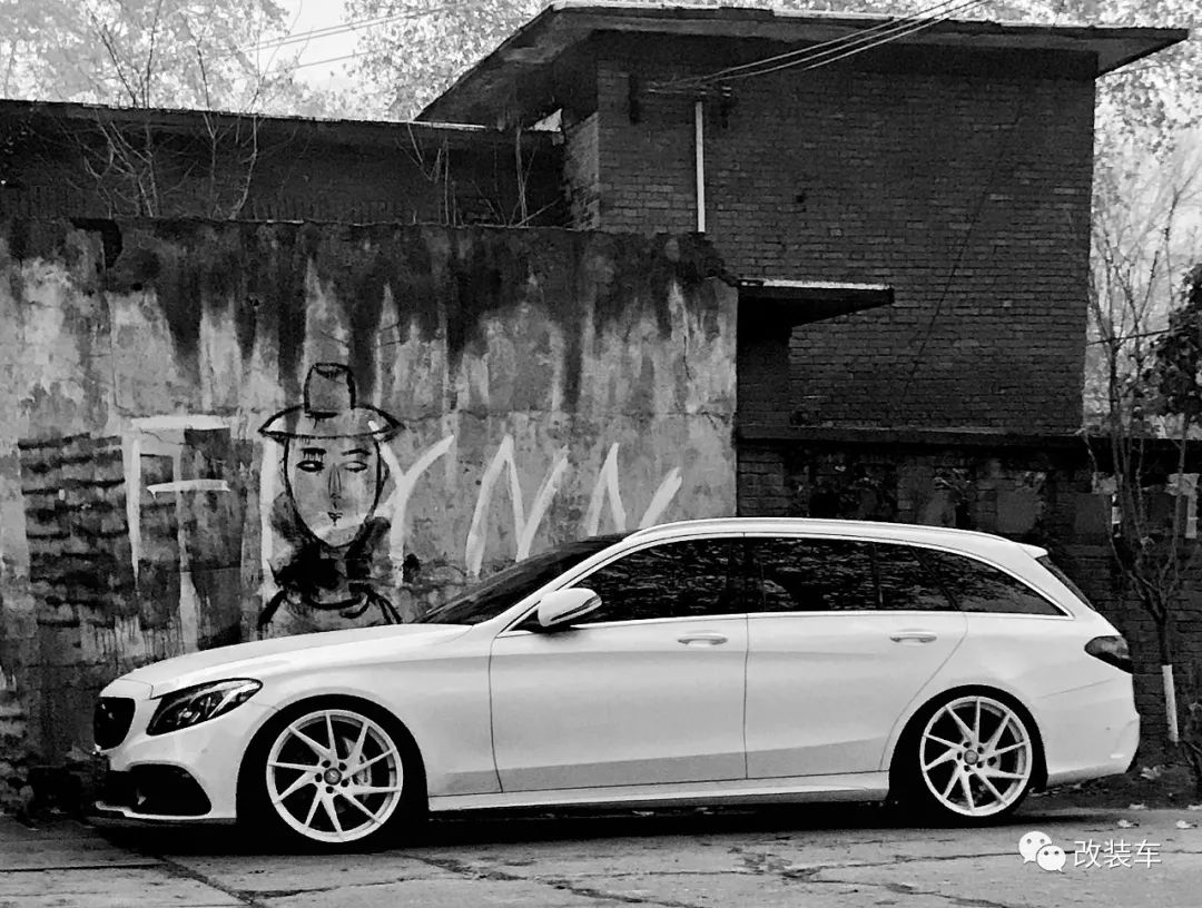 开着奔驰C旅去过两大无人区,回来后将其打造成