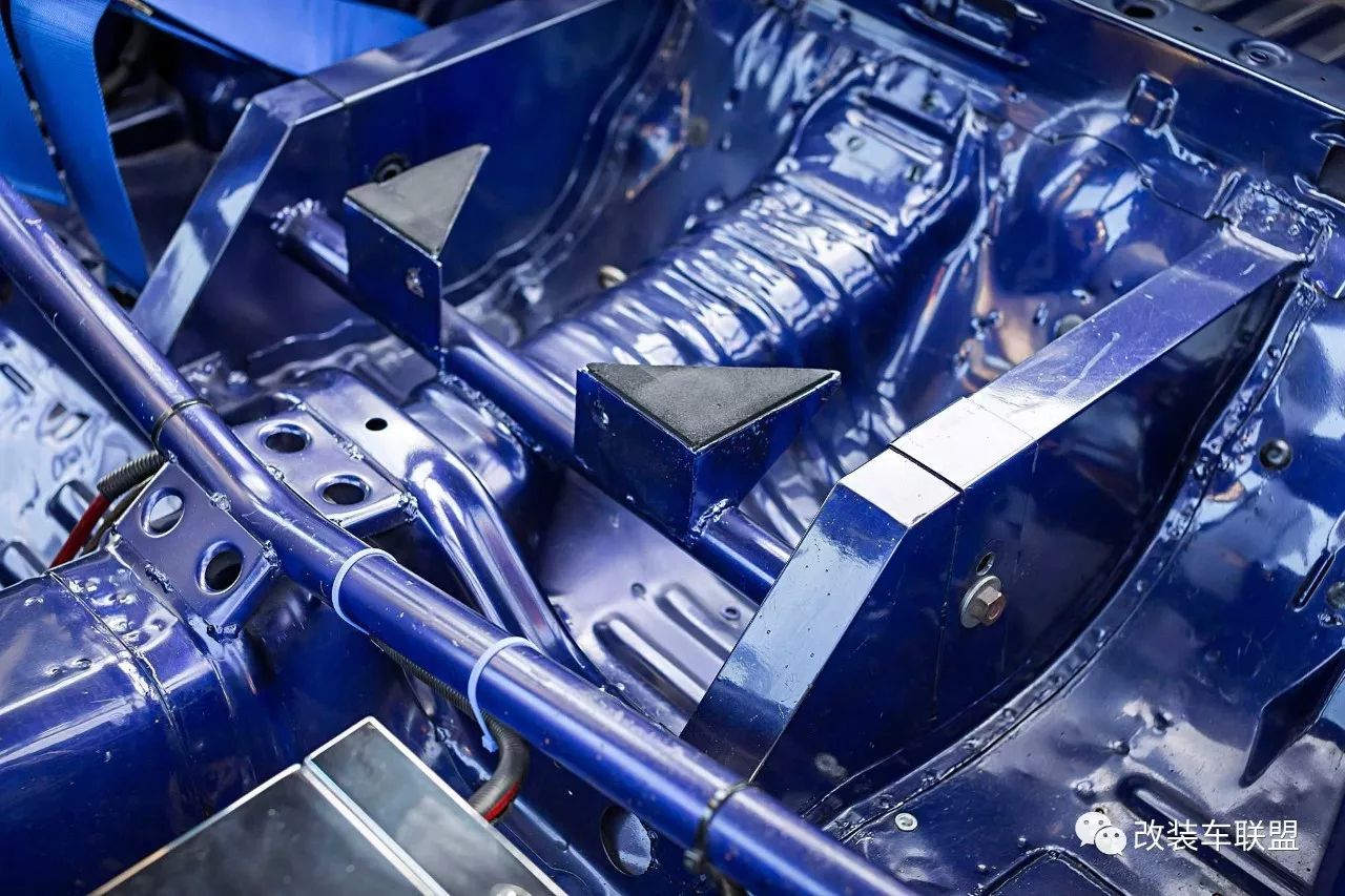 迷恋:源自幻想的爱!1986 Toyota AE86