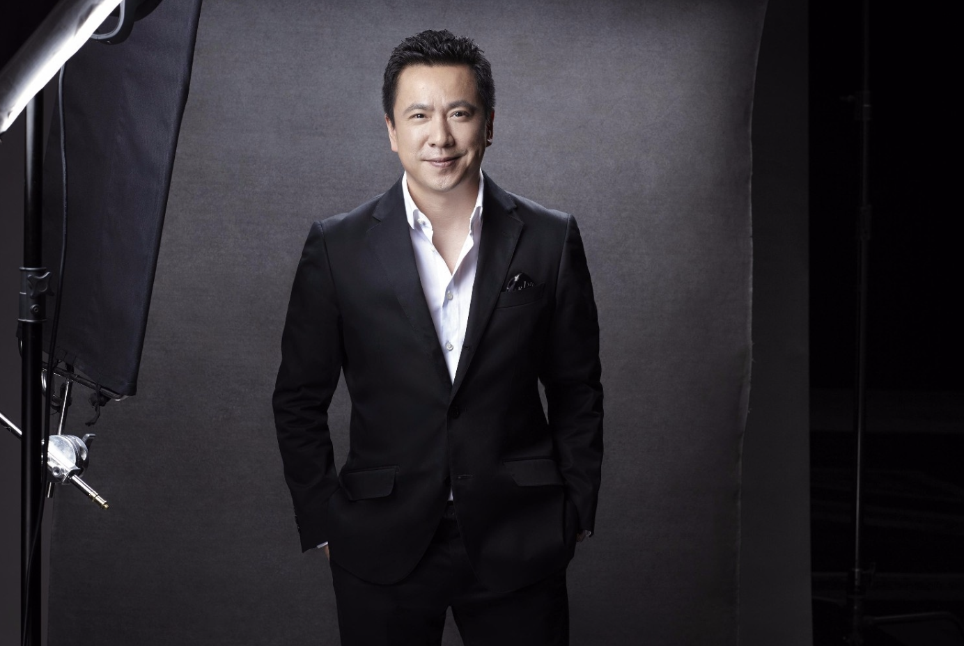 累计赔偿2.3亿后,冯小刚会被华谊"抛弃"吗?