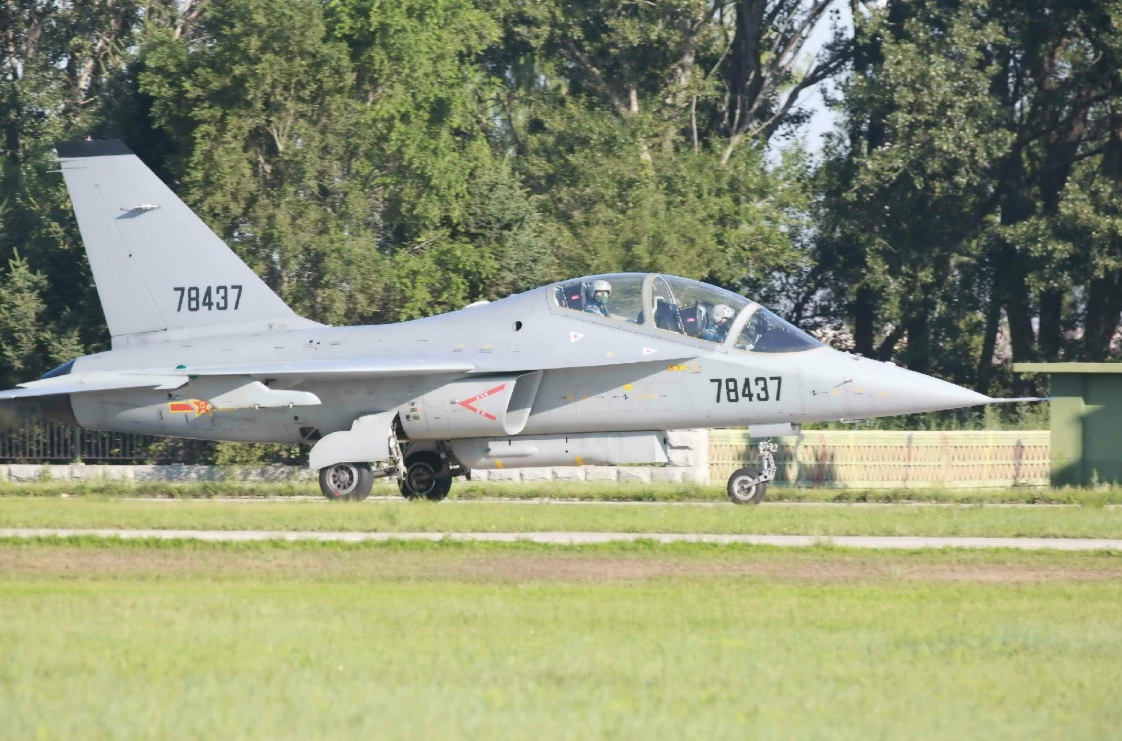 教练10,颜值极高