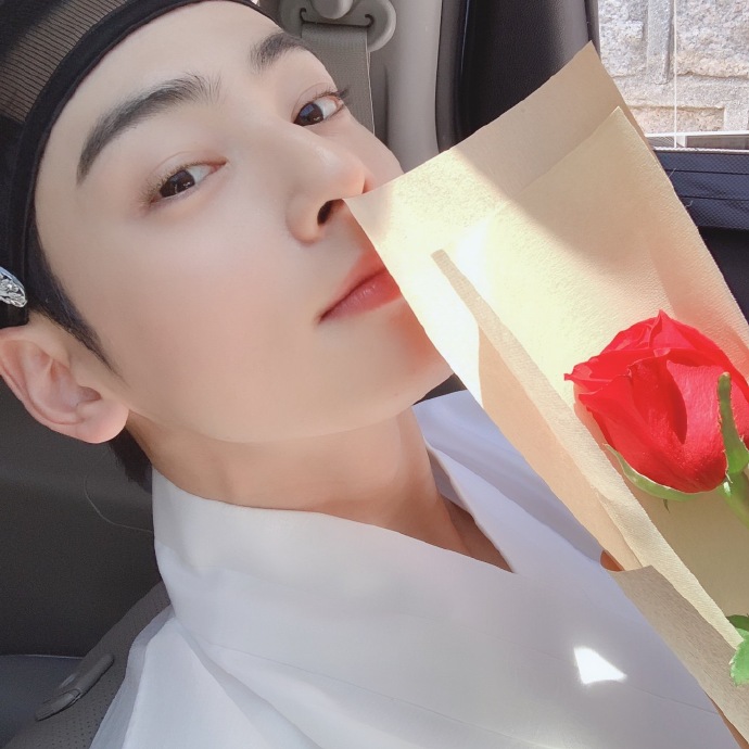 车银优弟弟:好好吃晚饭哦