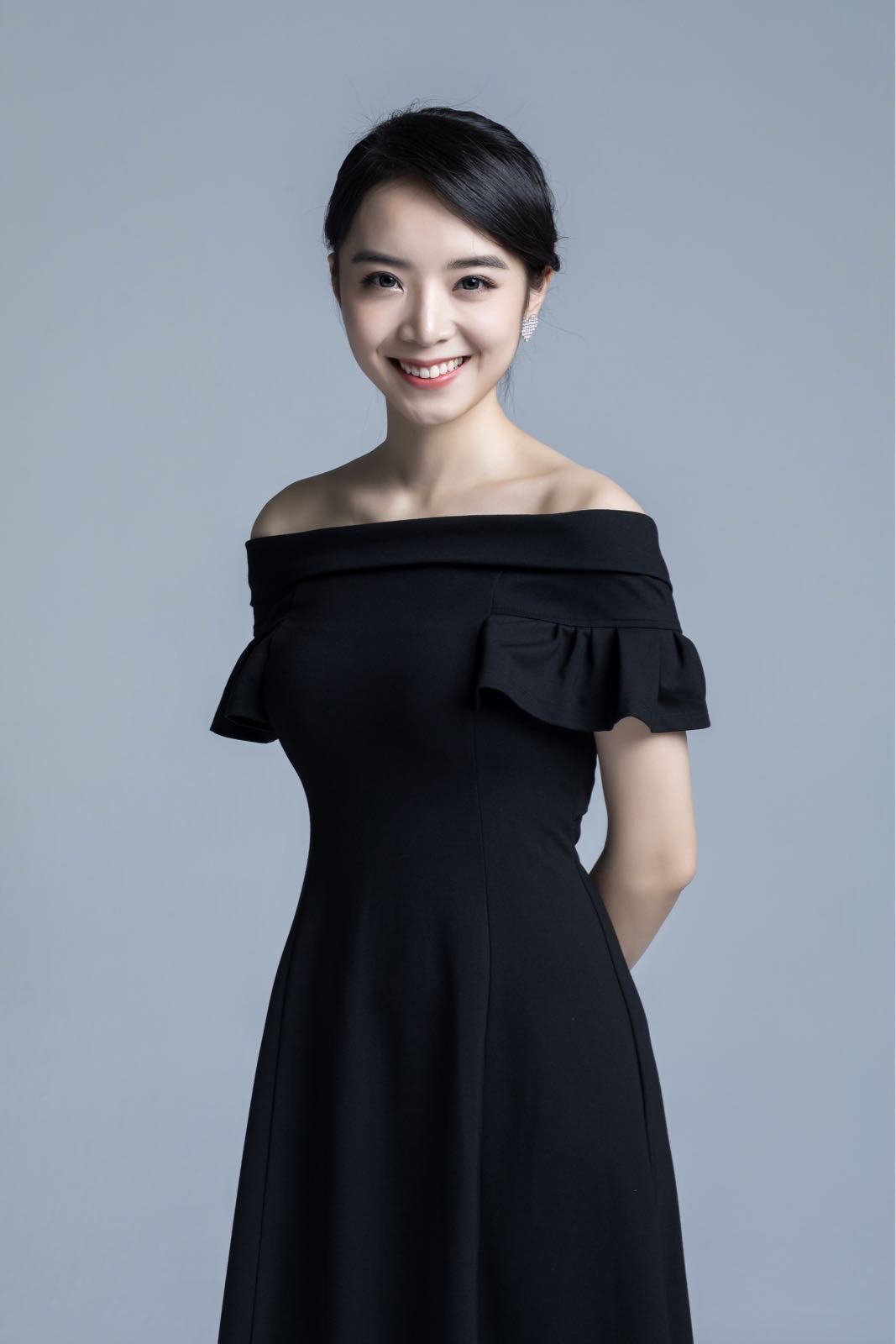 美女主持——余霜