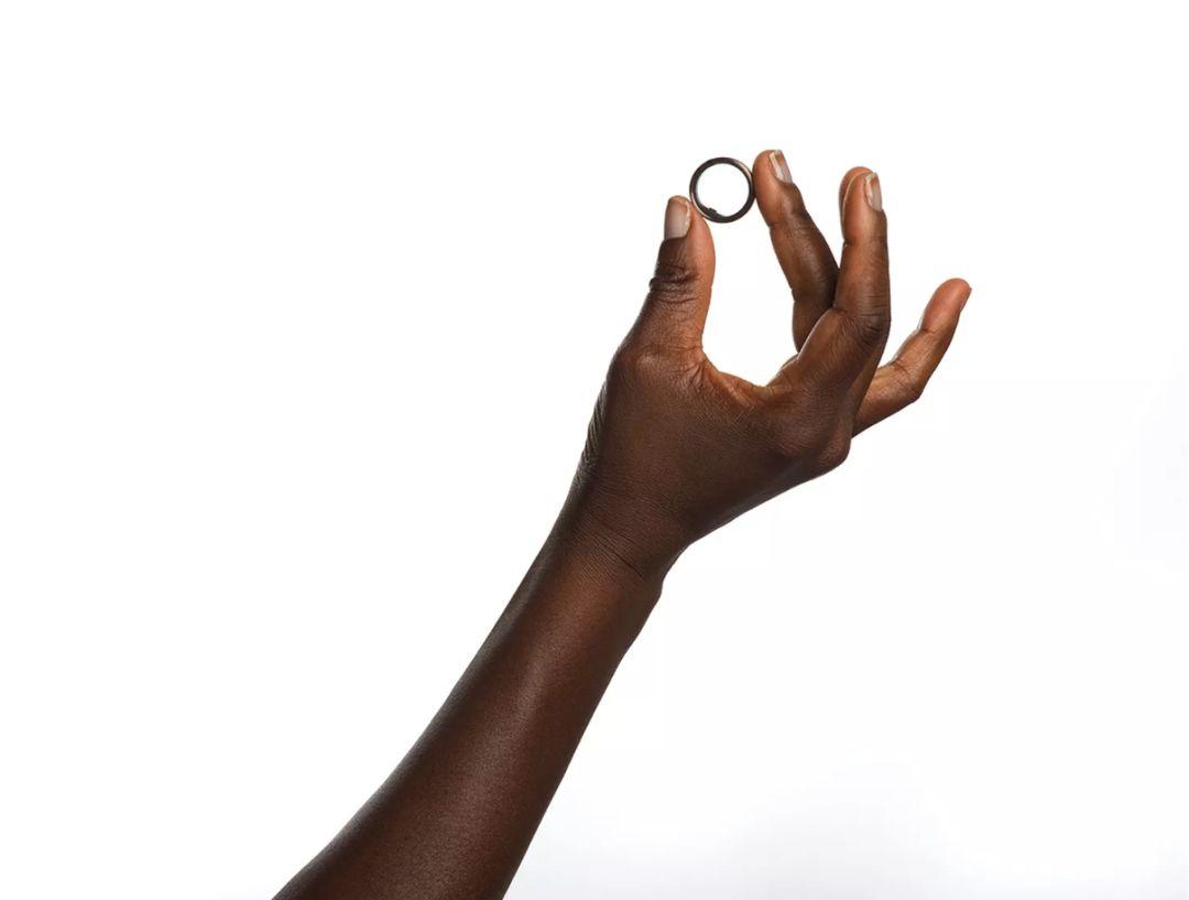 蹦迪治大病!索尼弄了台奇葩的户外音响,广场舞