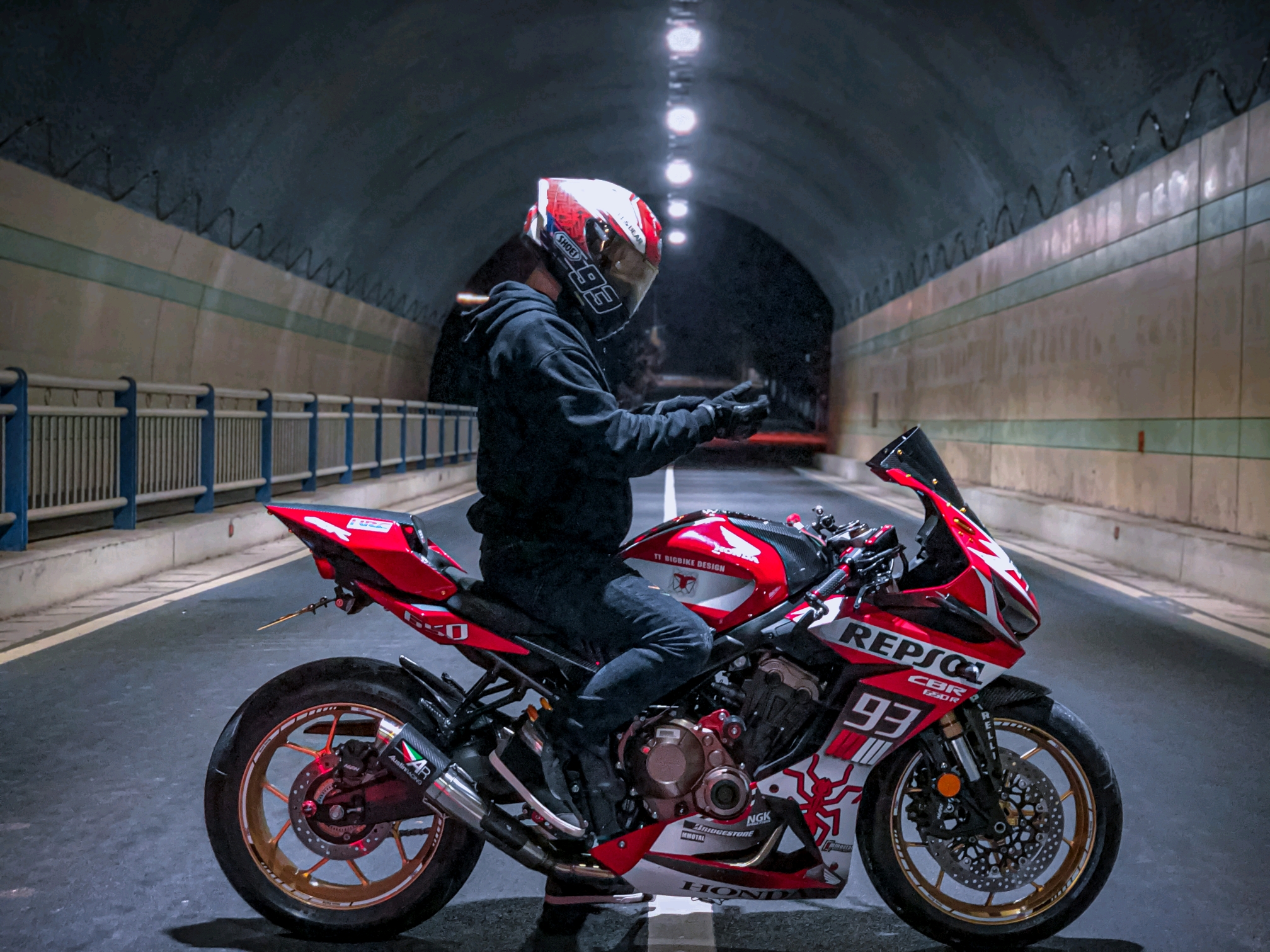 cbr650r黑武士外观改装图片