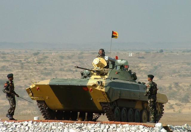 图为印度山地部队的步兵战车