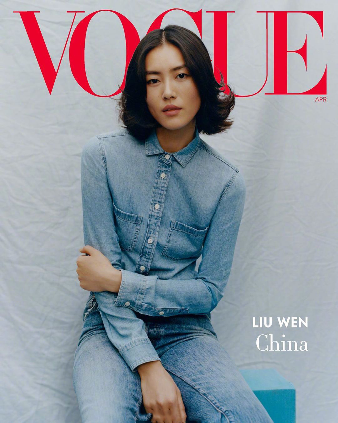 超模刘雯烟熏妆登泰国版《Vogue》封面 网友评论恐高的人受不了_大赛