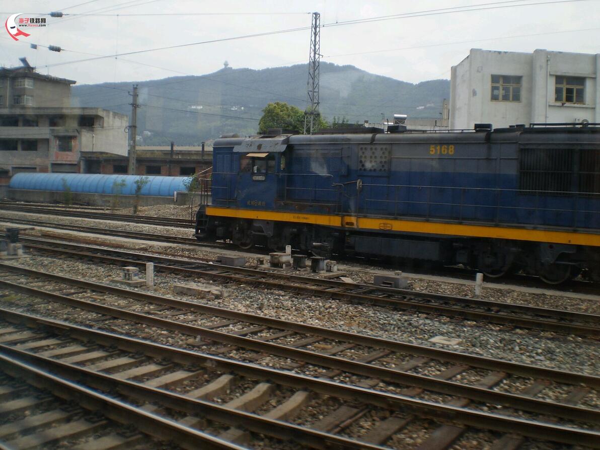 【科普】二七厂的杰作-中国铁道部|北京二七机车厂|东风7C型内燃机车 - 哔哩哔哩