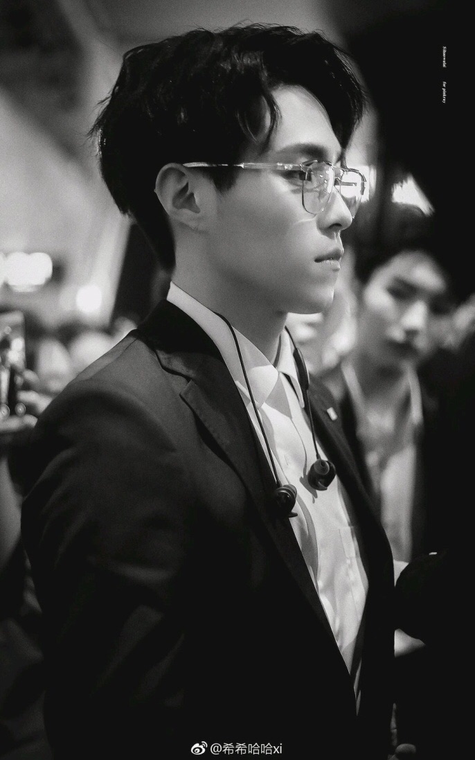 「岳明辉X你」You should kiss me first