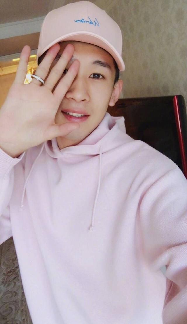 天佑因说唱之神rap祥龙参演《哪吒归来》而抱