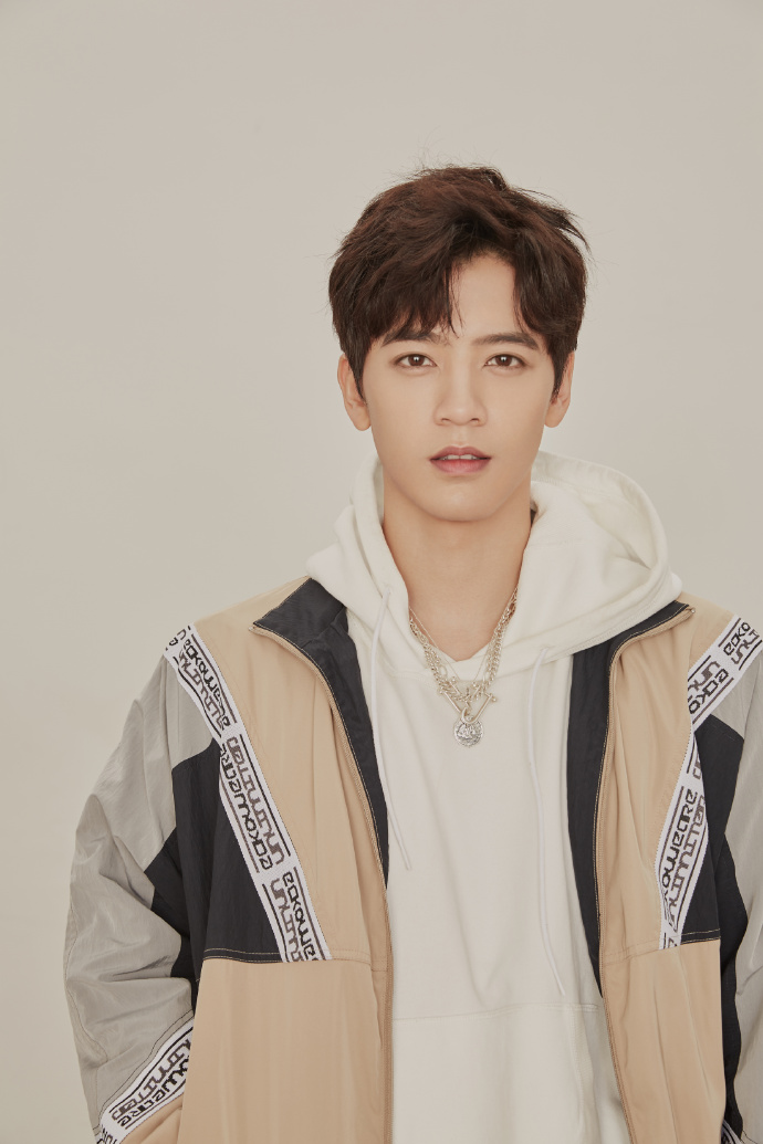 偶练2《青春有你》拥有超过100万粉丝 练习生