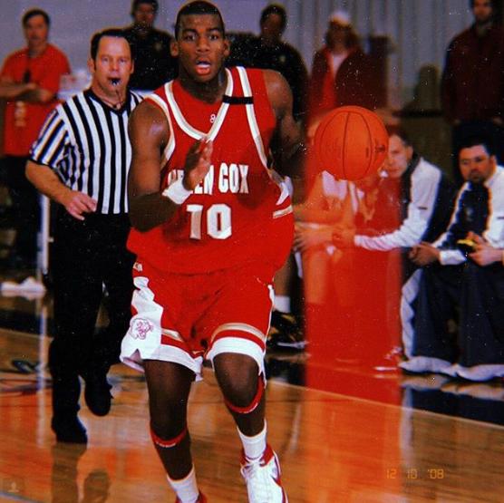 这也是伦纳德高三时期选择代表加州大学洛杉矶分校参加比赛的原因