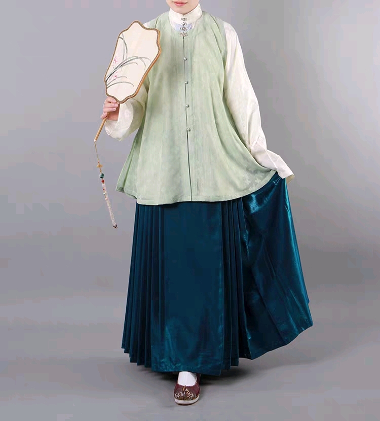 青葡萄-桃榴(真丝麻) 立领斜襟大袖衫  795 窄圆领对襟衫  530 就是你