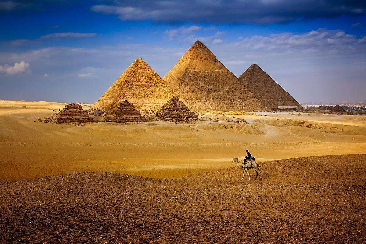【携程攻略】Nazlet El-Semman卡夫拉金字塔景点,终于来了！向往了很久的一处景观，看一看很值得，不过正片金字塔区域…