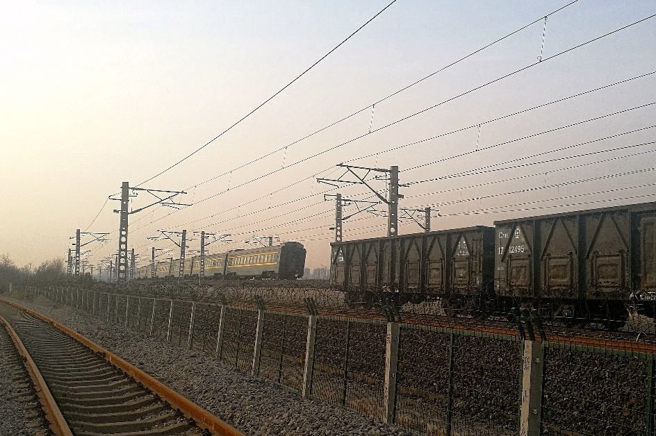 z272/3,只拍到一个屁股|ω)