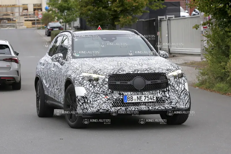 大改款glc纽北赛道测试谍照曝光 新增七座车型 或明年初发布 哔哩哔哩