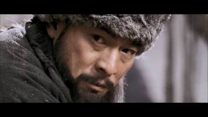 而姜午阳打小就跟了自己的二虎哥,虽然身手差点,但头脑灵光的他也算有