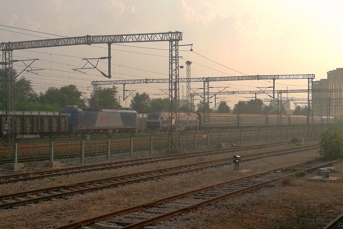 漫游东货场(2)——今天的胶济线依旧繁忙