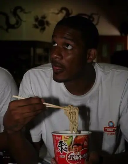 被"汉化"的nba球星!穿唐装的科比 打麻将的奥尼尔