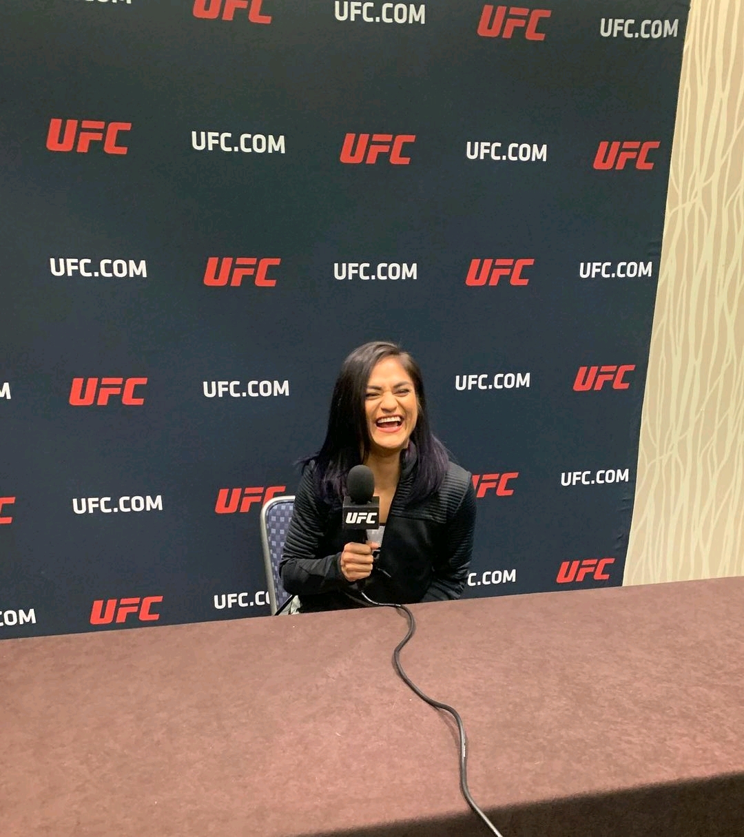 ufc女子蝇量级选手辛西娅卡尔维洛ins照片自取